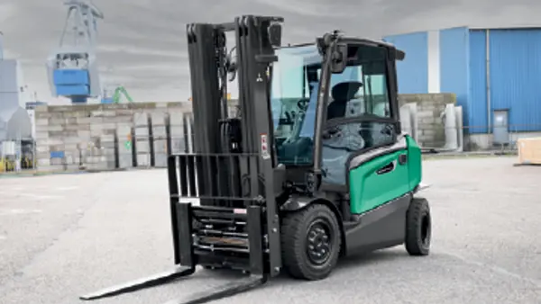 Large Electric Pneumatic Forklift: FB40N-FB55NH.