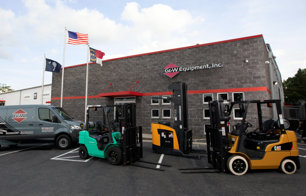 Charlotte G&W Equipment location with forklifts out front.