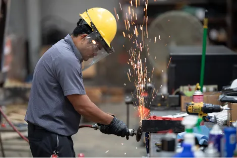 G&W Technician working